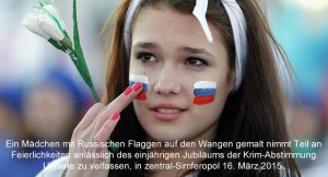 Ein Mädchen mit Russischen Flaggen auf den Wangen
